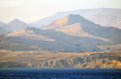 Какие моря на нашей планете 🌊 относятся к самым маленьким 🌞