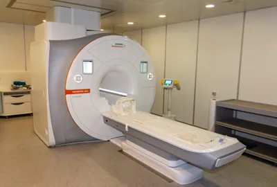 МРТ головного мозга с контрастом – цена в Москве, сделать  магнитно-резонансную томографию мозга с контрастом в медицинском центре  Медскан