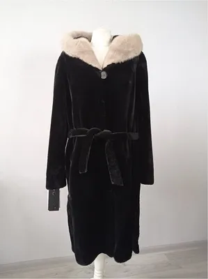 Купить Шуба из мутона с капюшоном \"Снежинка\", Различные меха в магазине  Мега-Мода