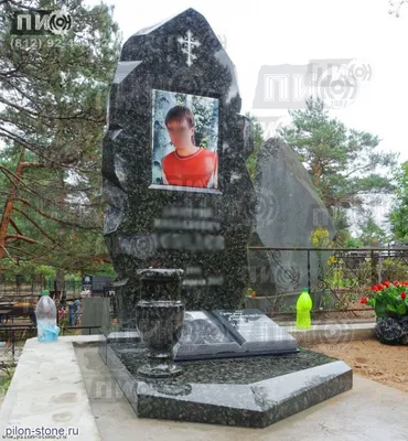 Фото на эмали для памятника заказать в Краснодаре, сделать ритуальную  табличку на могилу для памятника из металла, фарфора и керамогранита