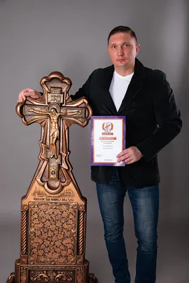 Купить памятник крест на могилу К-23 в Москве по доступной цене