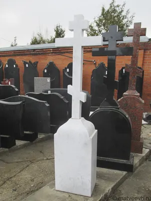 Купить памятник-крест КР-13 в Минске недорого