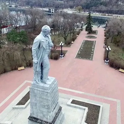 В Днепре демонтировали памятник Пушкину | Украинская правда
