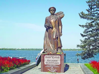 Необычные памятники Днепра - Днепр Vgorode.ua