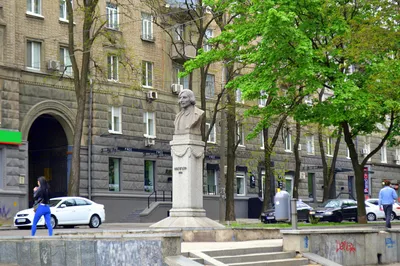 Памятник Полю Александру Николаевичу, Днепр — фото, описание, карта