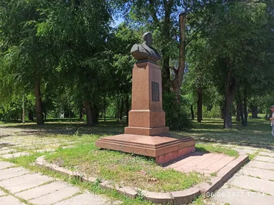 Главная - Мемориал Днепр - изготовление памятников
