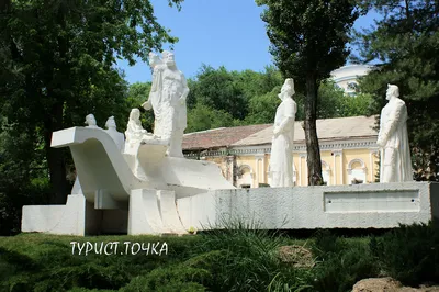 В Ростове открыли памятник погибшим космонавтам «Союза-11»