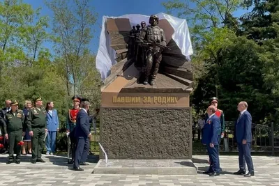 Ростов-на-Дону. Памятник Александру Сергеевичу Пушкину. :: Пётр Чернега –  Социальная сеть ФотоКто