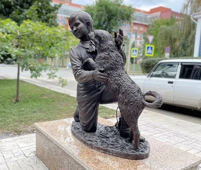 Наследие и наставничество»: в Самаре открыли памятник медицинским работникам