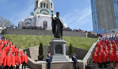 В Самаре открыли памятник миллионеру Константину Головкину - 18 декабря  2021 - 63.ru
