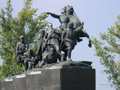 В Самаре установили памятник Шостаковичу - Российская газета
