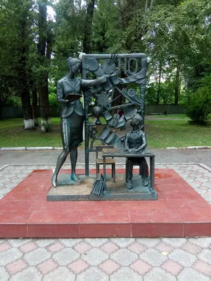 Памятник беременной женщине » Информационно-развлекательный портал город  Томск