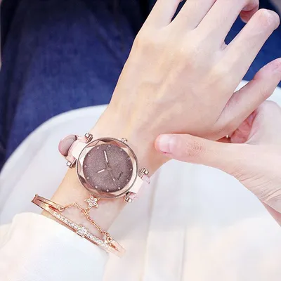 Золотистые наручные часы для девушек с розовым циферблатом вра...: цена 525  грн - купить Наручные часы на ИЗИ | Харьков