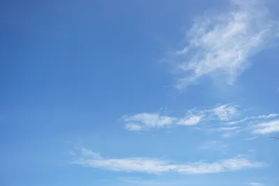 Облачное небо, высокое разрешение Стоковое Фото - изображение насчитывающей  ярк, свобода: 56320592