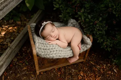 Meaningful Newborn Photos | Newborn Photos Full of Color