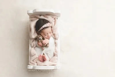 Studio Newborn Photography | Baby Atlas - hellophotographyaustin.com