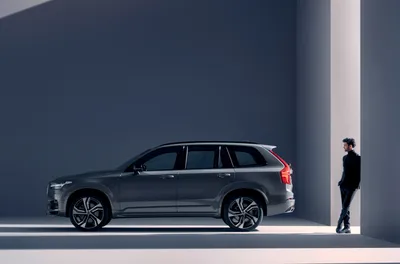 AUTO.RIA – Новое авто Вольво ХС90 (Volvo XC90), 2.0 AT (250 к.с.) MHEV AWD  Plus Bright 2023 г.в., silver dawn. Цена 2718905.0 грн. в салоне Volvo Car  – Дніпро, Днепропетровская