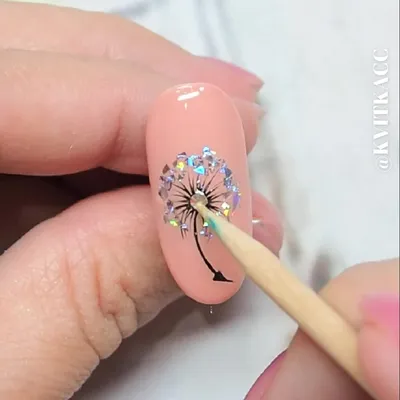 Маникюр. Гель-лак. Рисунок одуванчика на ногтях. Мило и нежно. | Nails,  Nail art, Beauty