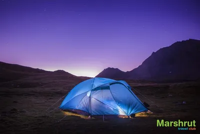 Отдых на природе: как выбрать правильную туристическую палатку - Российская  газета