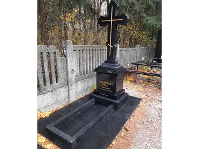 Гранитный памятник с крестом КГ-7 заказать в Минске по выгодной цене |  Амадеус
