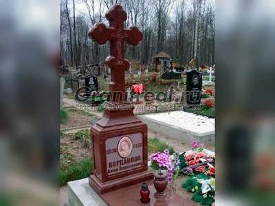 Памятники в виде креста - Гранитная Мастерская GranitReal в Москве