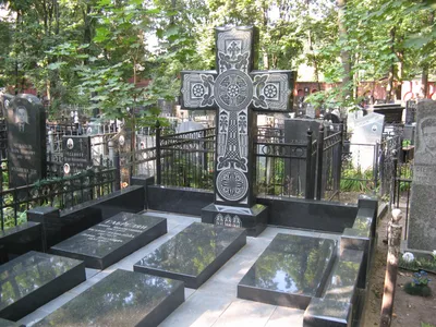 Изготовленные памятники кресты по сниженной цене | Надгробия, монументы и  кресты на могилу из гранита