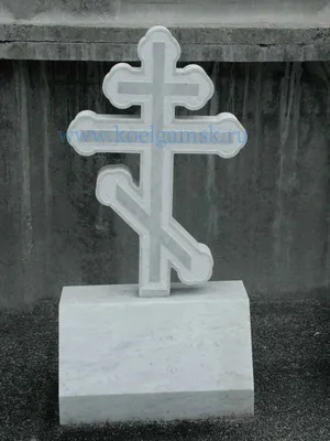Памятник с крестом из гранита на могилу №30
