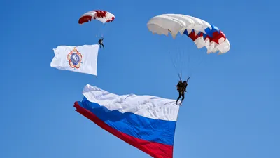 Один в небе. 6 идей, чем заняться в соло-прыжке