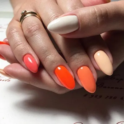 Персиковый маникюр - новинки фото дизайна гель-лаком | Orange ombre nails,  Coral ombre nails, Ambre nails