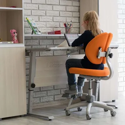 Письменный стол для школьника - купить письменные столы для школьников в  Москве