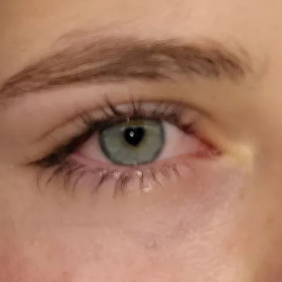 Плачущий глаз голубого цвета» — создано в Шедевруме