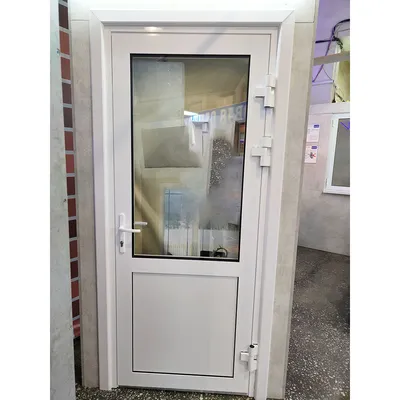 Входные металлопластиковые двери для частного дома