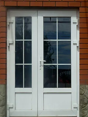 Входная пластиковая дверь для дома, дачи, квартиры с дизайнерскими панелями  vp-trend в компании Окна Аттик по цене производителя - Окна Аттик