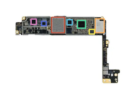 Замена материнской платы на iPhone 7 Plus