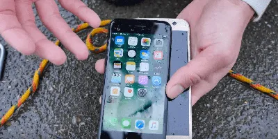 iPhone провел под водой 2 суток и выжил