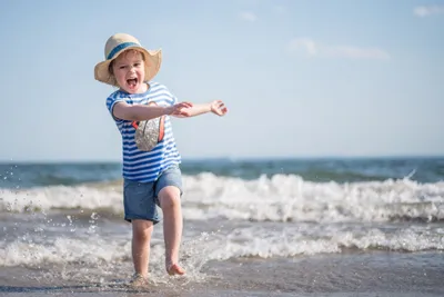 Брать с собой детей на море или нет: 5 причин за и против | Отец-молодец |  Дзен