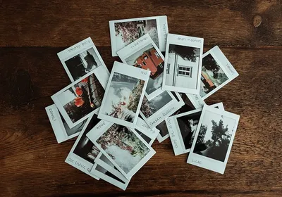 Retro Prints in Polaroid™️ Format | Iconic, Vintage Prints | Journi