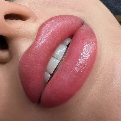 Что за техника 3D-татуаж губ?