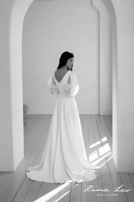 Простые свадебные платья | Скидки до 70% на простое свадебное платье в  салоне Валенсия (Москва)