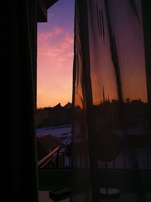 Красота рассвета увиденного от моего окна Стоковое Изображение -  изображение насчитывающей через, наводить: 102245501
