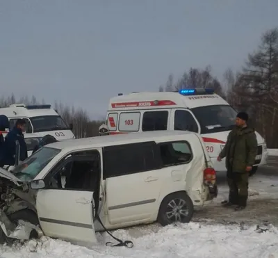 Шесть разбитых автомобилей и два сломанных забора — в Борисове произошло ДТП