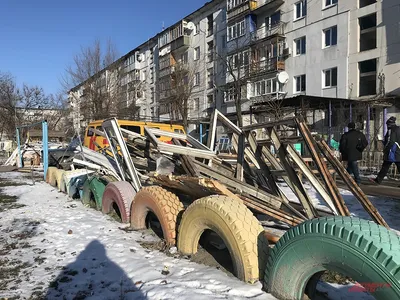 Как умирают BMW: \"кладбище\" разбитых машин в самом центре Тбилиси - фото -  18.02.2020, Sputnik Грузия