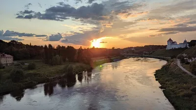 Эксперты: пена на поверхности воды реки Неман в районе Гродненской ГЭС  безопасна