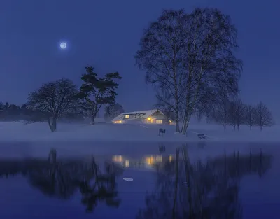 Человек сидящий у берега реки ночью…» — создано в Шедевруме