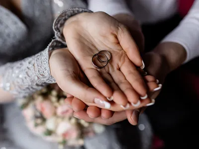 Обручальные кольца: важные свадебные приметы