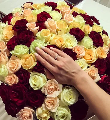 женские руки, кольцо, помолвка, цветы | Pikist