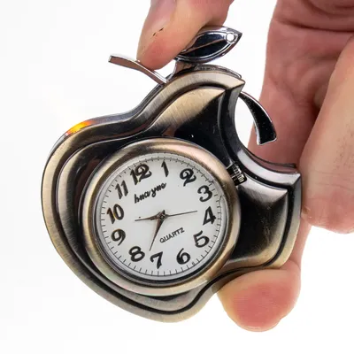 Правильная эксплуатация наручных часов - что можно, а что нельзя делать при  уходе за часами