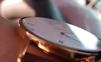 Как правильно носить часы с браслетом и другими украшениями. Полезная  информация на сайте интернет-магазина TimeCube.ru
