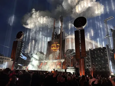 Rammstein устроил Москве пожарище: Лободу заподозрили в раскрутке - МК