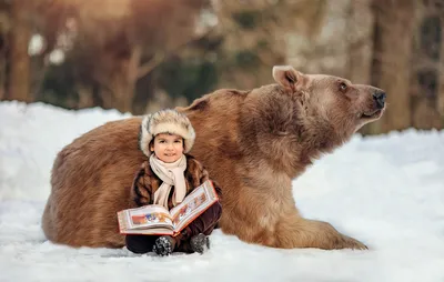 Зимняя фотосессия с медведем Степаном. Детский и семейный фотограф с  животными в Москве Гурьева Надежда